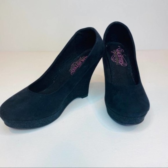 Unlisted Kenneth Cole Black Wedge Sparkle Shoes - Picture 4 of 10